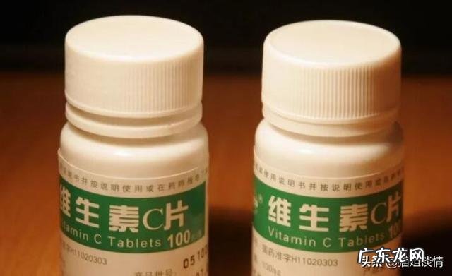 如何去头屑?头皮屑非常多,用过多种洗发露都没用,有啥好方法?