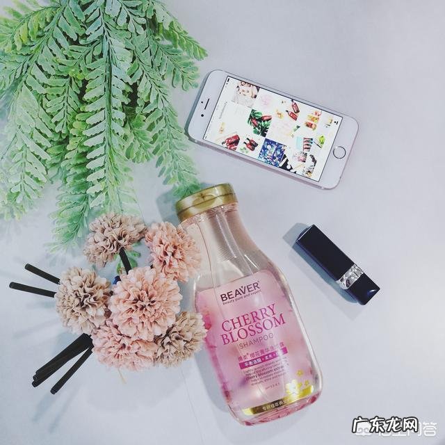 如何去头屑?头皮屑非常多,用过多种洗发露都没用,有啥好方法?