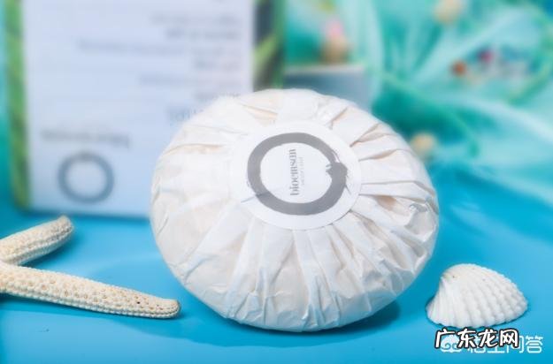 夏天鼻子出油多,而且经常长粉刺,有什么办法能控油去粉刺吗?