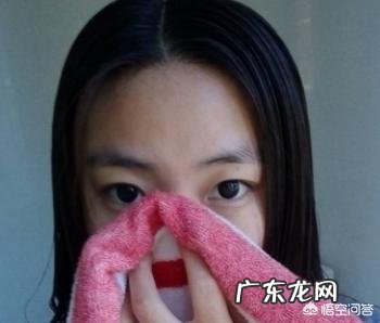 夏天鼻子出油多,而且经常长粉刺,有什么办法能控油去粉刺吗?