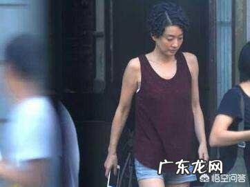 有人说明星们的素颜照简直天差地别，他们私下真的会像普通人一般邋遢吗？