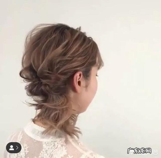 抛弃丸子头，还有哪些好看又日常的发型可以扎？