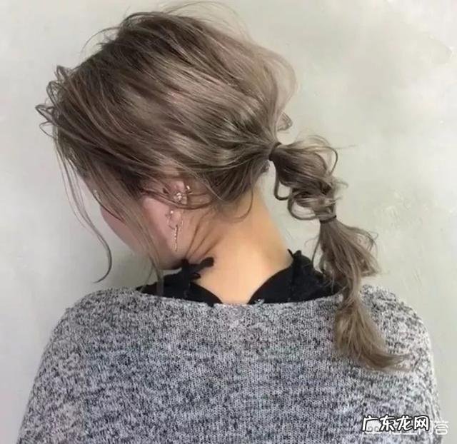 抛弃丸子头,还有哪些好看又日常的发型可以扎?