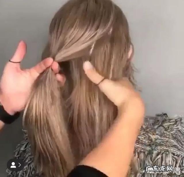 抛弃丸子头，还有哪些好看又日常的发型可以扎？
