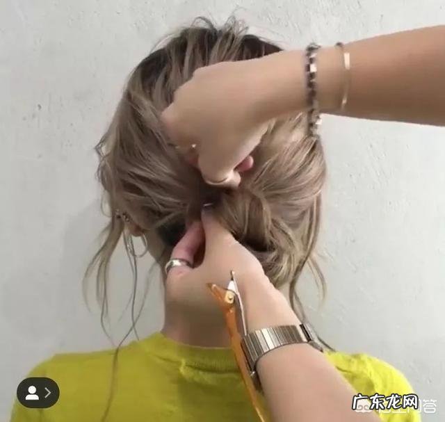 抛弃丸子头，还有哪些好看又日常的发型可以扎？