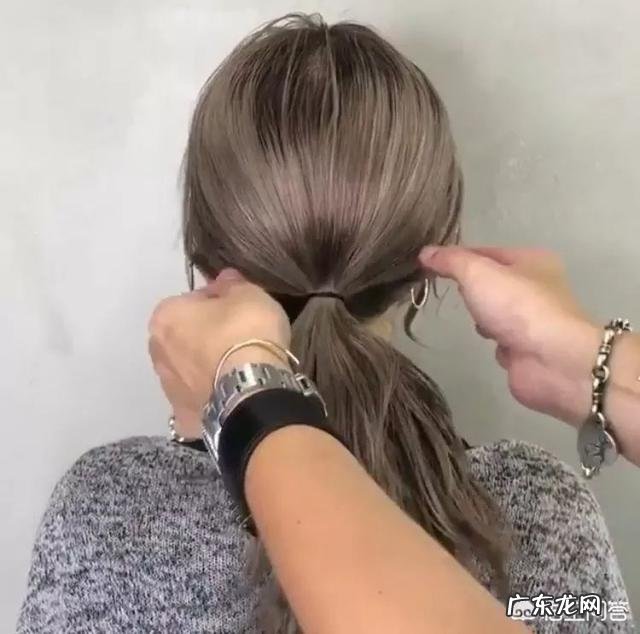 抛弃丸子头,还有哪些好看又日常的发型可以扎?