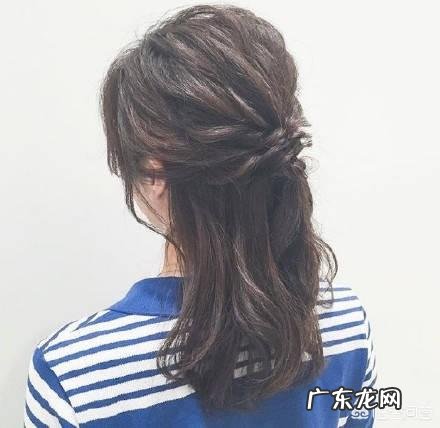 抛弃丸子头,还有哪些好看又日常的发型可以扎?