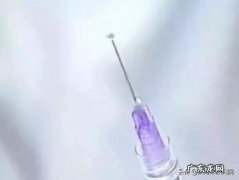 脸一边大一边小咬肌肥大怎么能变小？如果改变饮食，每天喝糊糊，脸会不会变小？