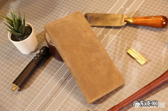 哪个牌子的男士钱包比较好?