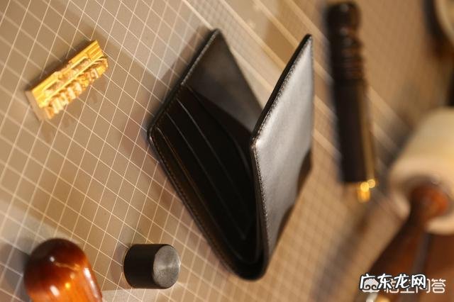 哪个牌子的男士钱包比较好?