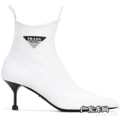 秋季哪些颜色款式的短靴好搭配,又时尚?你最常穿的是哪种?