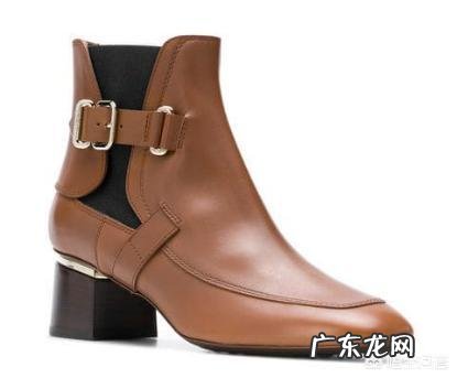 秋季哪些颜色款式的短靴好搭配,又时尚?你最常穿的是哪种?