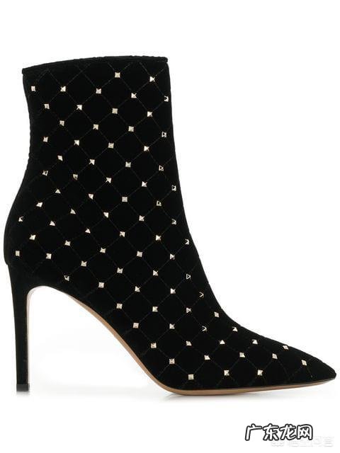 秋季哪些颜色款式的短靴好搭配,又时尚?你最常穿的是哪种?