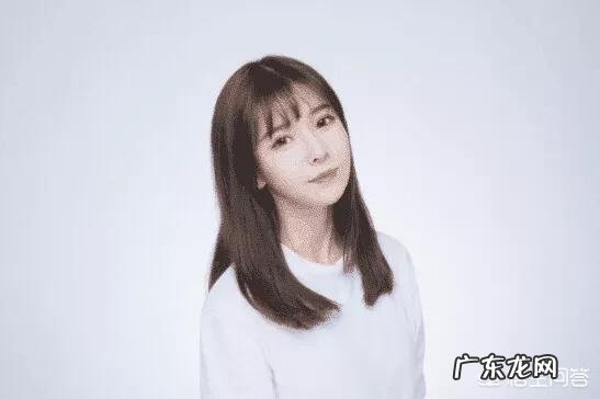 LPL赛区“尴尬一幕”,Condi采访时频频看向女主持,这个主持人如何呢?