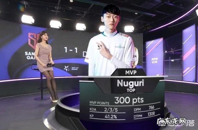 LPL赛区“尴尬一幕”,Condi采访时频频看向女主持,这个主持人如何呢?