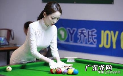 最近很火的台球裁判王钟瑶是什么来头?亨德利为什么夸她是大场面裁判?