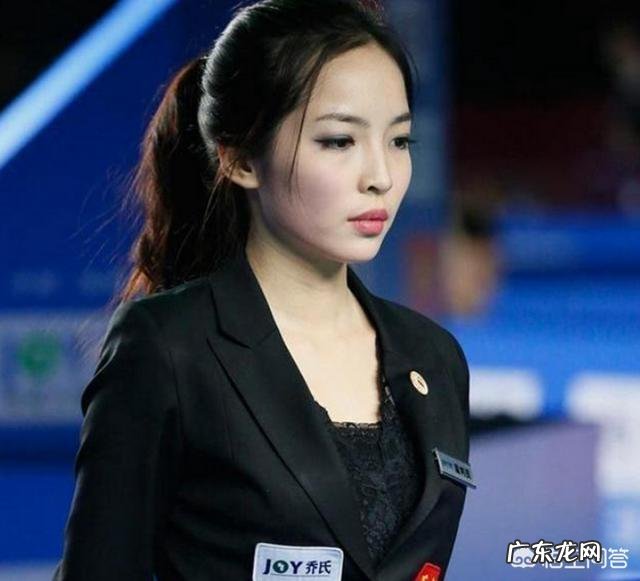 最近很火的台球裁判王钟瑶是什么来头?亨德利为什么夸她是大场面裁判?