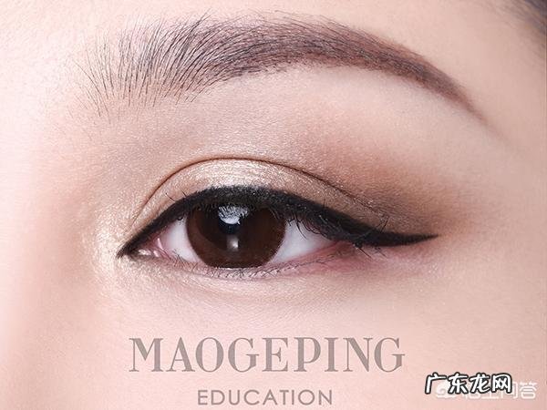 时尚烟熏妆适合化妆新手吗?化妆新手如何化好精致的烟熏眼妆?