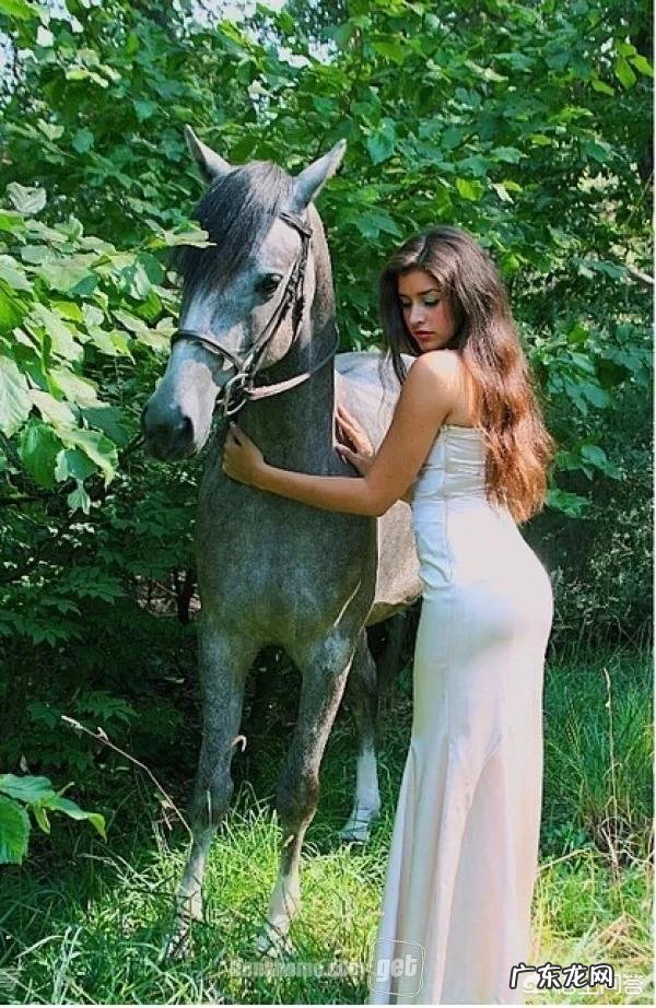 科比的妻子瓦妮莎是NBA中最美的吗？你怎么看？