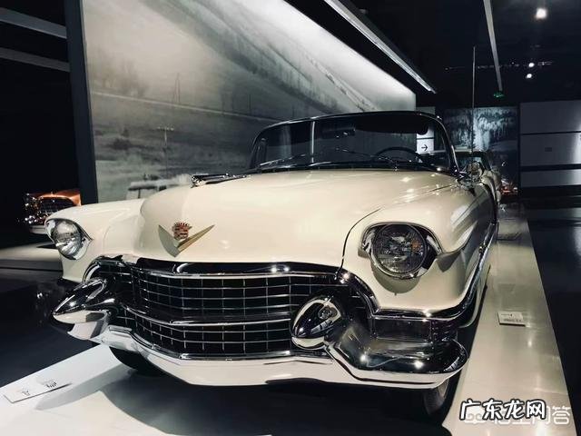 凯迪拉克在国内和国外分别属于什么档次的车？