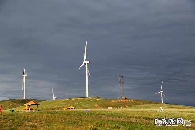 如何评价洛阳无性别公厕隔断被钻孔这件事?