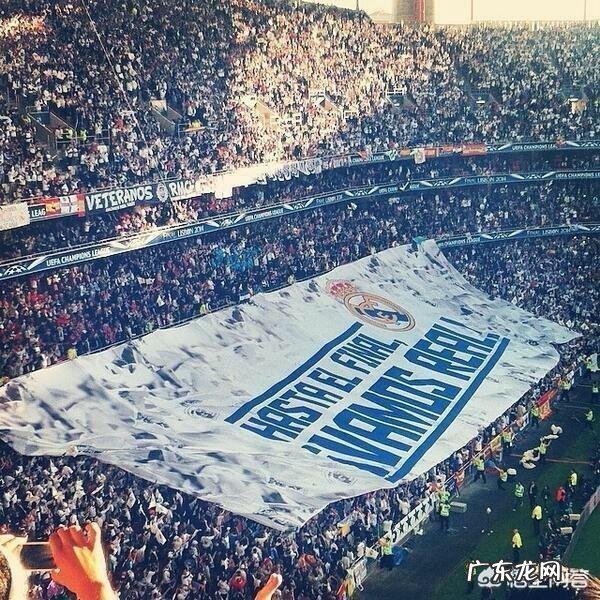 为什么皇马可以获得改制以来第一个卫冕冠军，而号称“宇宙队”的巴塞罗那却没有实现？