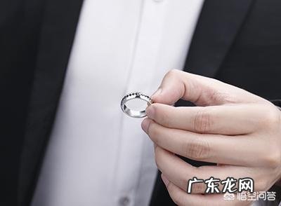 结婚戒指戴哪个手指?戴什么戒指浪漫独特?
