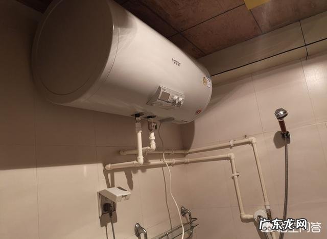 家里装修房屋要购热水器，请问电热水器燃气热水器和太阳能热水器哪一款适合家庭使用？