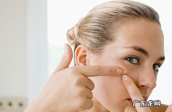 皮肤暗淡无光是气血不足引起的吗?