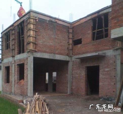 农村自建房,房檐下弄个天沟有组织排水实用么?你怎么看?