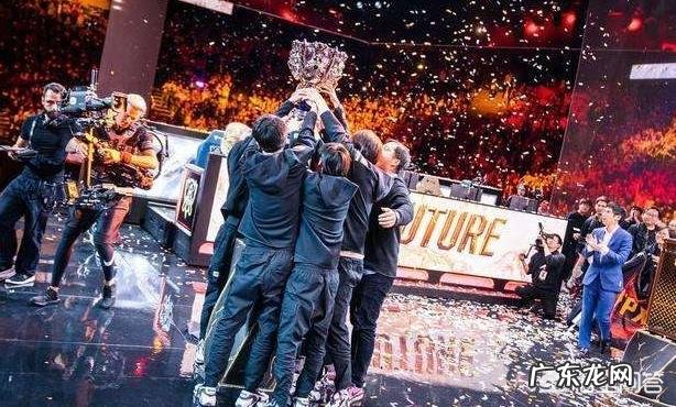 Fpx夺得S9世界冠军,为何却感觉没有去年IG夺冠那么激动了?