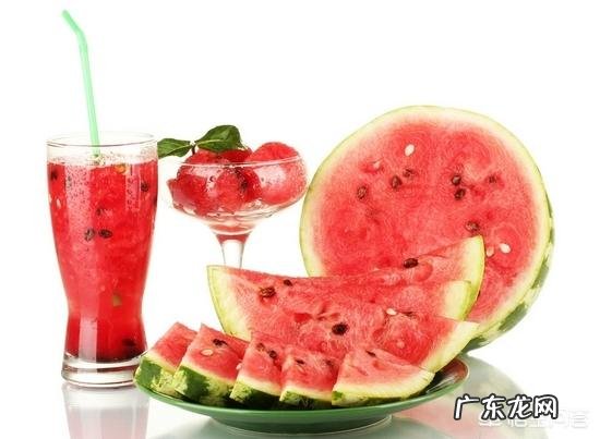 西瓜的叶子发黄,施什么肥比较好?