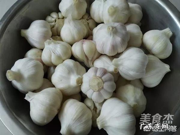 糖醋蒜该怎么做？