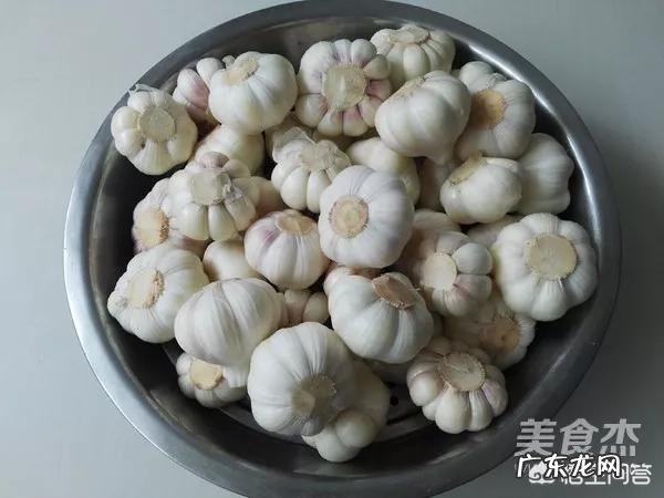 糖醋蒜该怎么做？