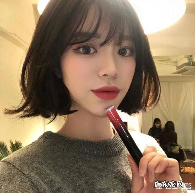 爱心形状的脸型适合什么刘海?适合长发还是短发?什么样的?