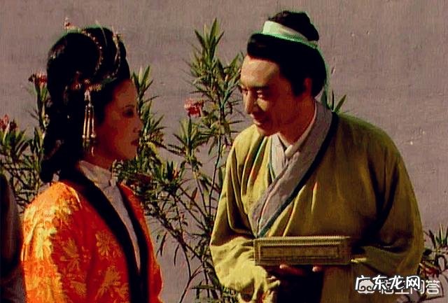 《红楼梦》里，您觉得谁是求人办事的高手？是如何求人的？