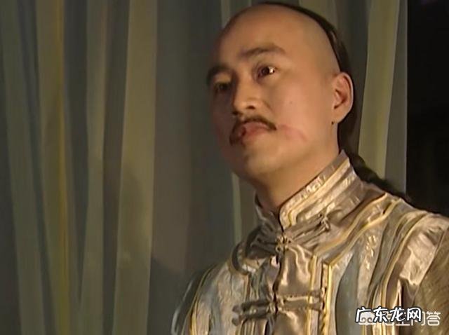 《康熙王朝》中,索额图收养朱三太子的女儿红玉,到底有何意图?对此你有何看法?