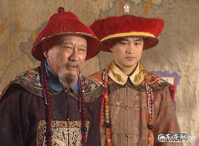 《康熙王朝》中,索额图收养朱三太子的女儿红玉,到底有何意图?对此你有何看法?