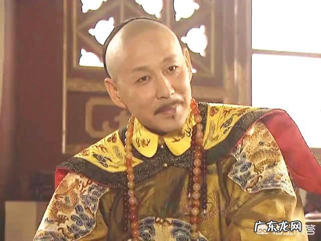 《康熙王朝》中,索额图收养朱三太子的女儿红玉,到底有何意图?对此你有何看法?