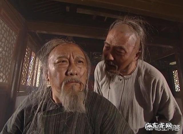 《康熙王朝》中，索额图收养朱三太子的女儿红玉，到底有何意图？对此你有何看法？