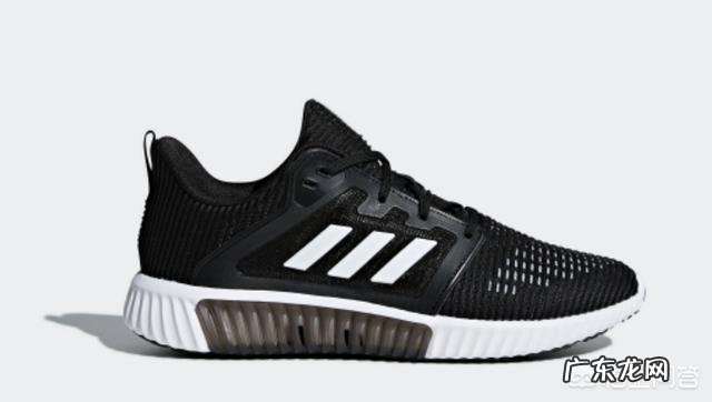 阿迪达斯有哪些适合夏季穿的轻薄透气跑鞋?