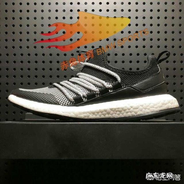 阿迪达斯有哪些适合夏季穿的轻薄透气跑鞋?