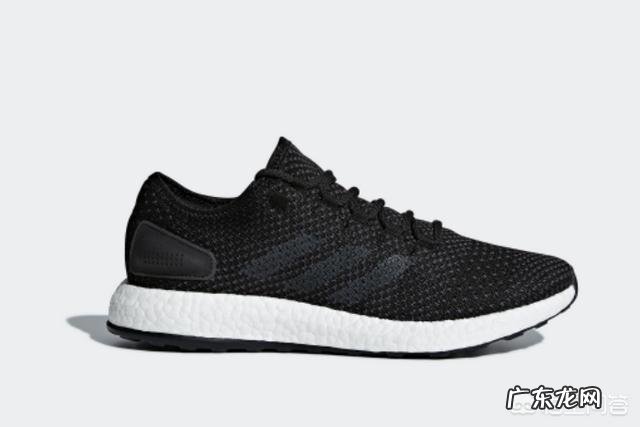 阿迪达斯有哪些适合夏季穿的轻薄透气跑鞋?