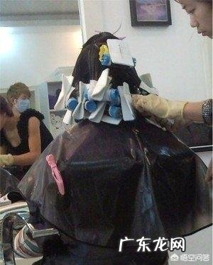 冷烫与热烫哪个对头发伤害更大?有什么科学依据吗?