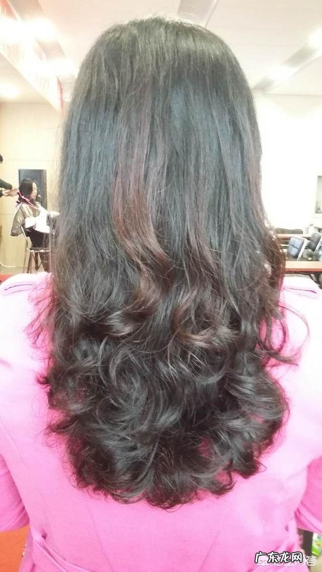 冷烫与热烫哪个对头发伤害更大？有什么科学依据吗？