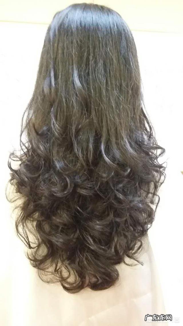 冷烫与热烫哪个对头发伤害更大？有什么科学依据吗？