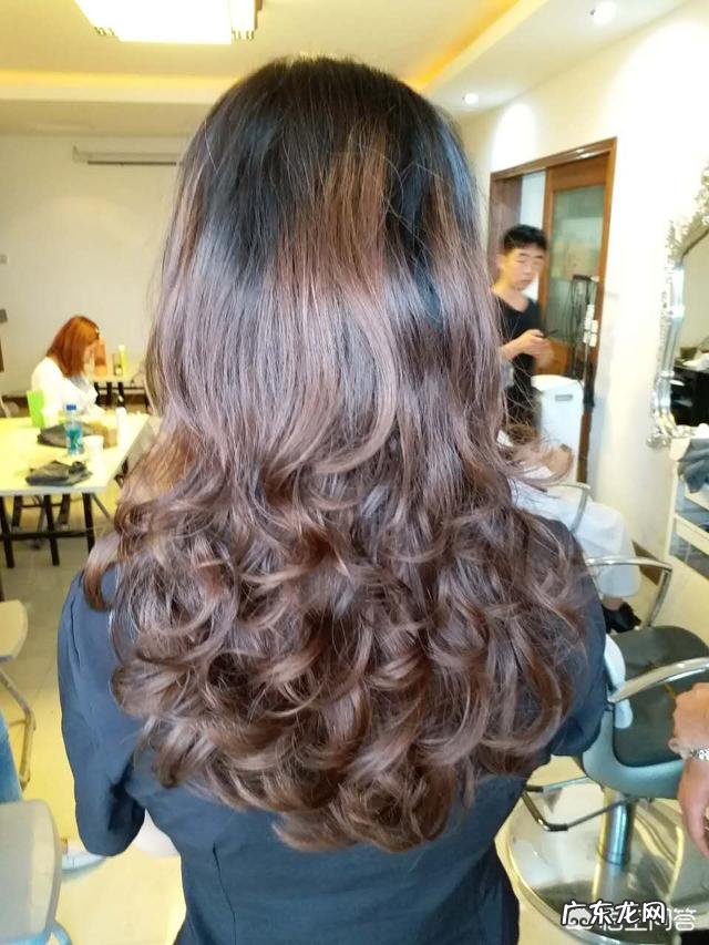 冷烫与热烫哪个对头发伤害更大？有什么科学依据吗？