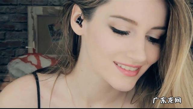 正常的脸部按摩应当怎样做?