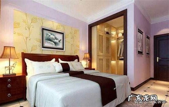 25㎡的卧室怎么同时拥有衣橱、书桌和各种大件家具而不突兀？