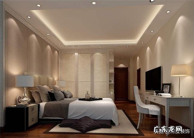 25㎡的卧室怎么同时拥有衣橱、书桌和各种大件家具而不突兀？